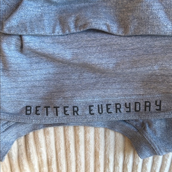 lululemon athletica Heathered Gray Short Sleeve Tee - Picture 3 of 3
